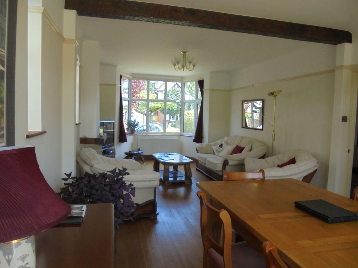 Kelvin Side Villa Истборн Екстериор снимка